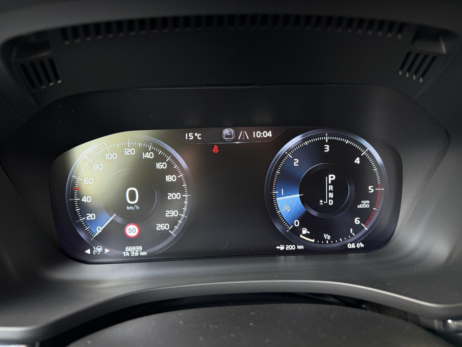 Fahrzeugabbildung Volvo XC60 R Design AHK H/K KAM LED
