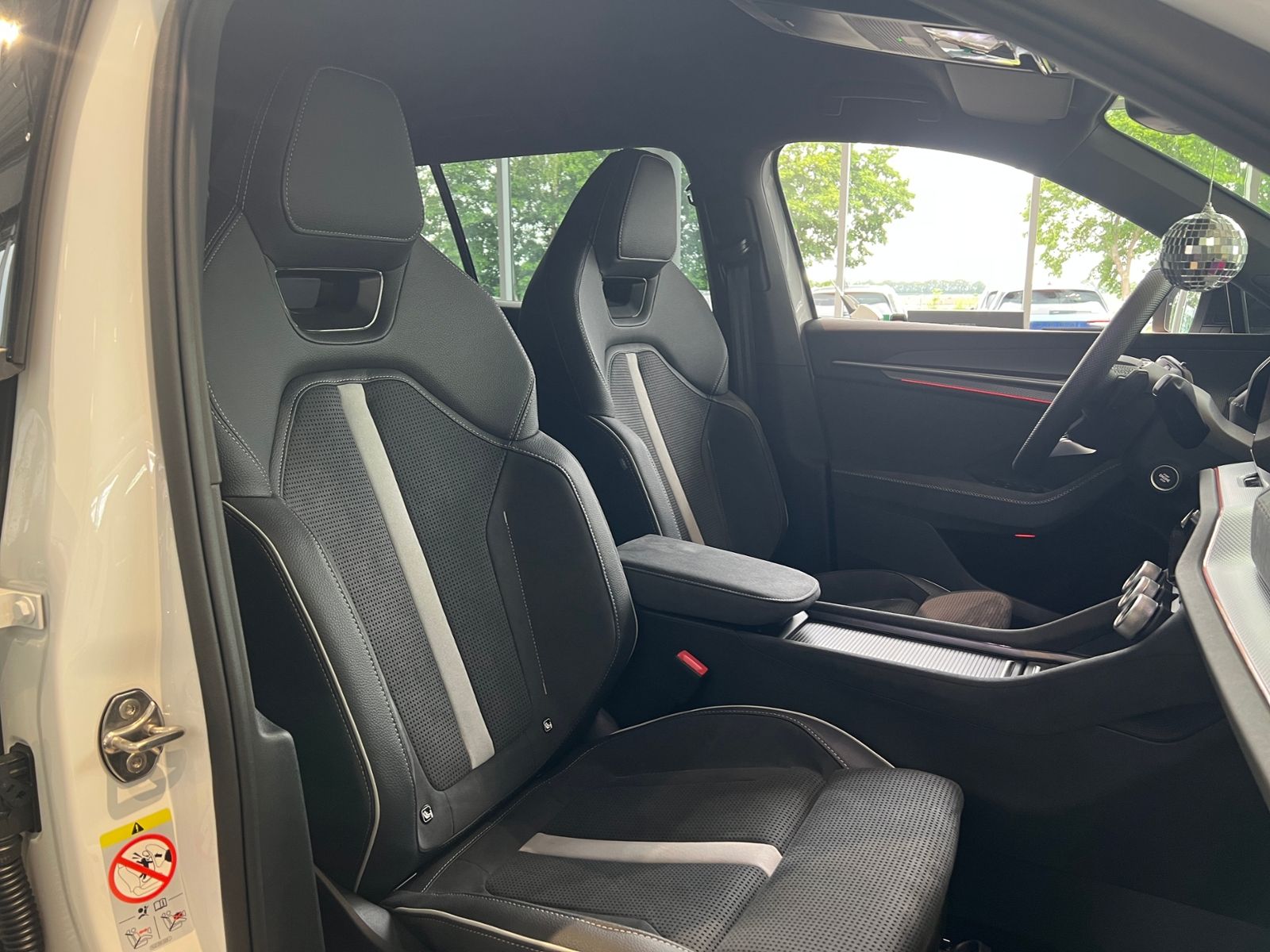 Fahrzeugabbildung SKODA Kodiaq Sportline 2.0 TDI DSG *LED,Navi,ACC,Rückf
