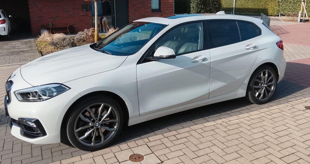 Image of BMW 120
