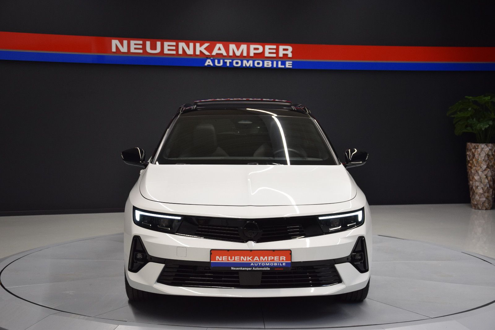 Fahrzeugabbildung Opel Astra L Sports Tourer GS 360° AHK Tempomat Pano