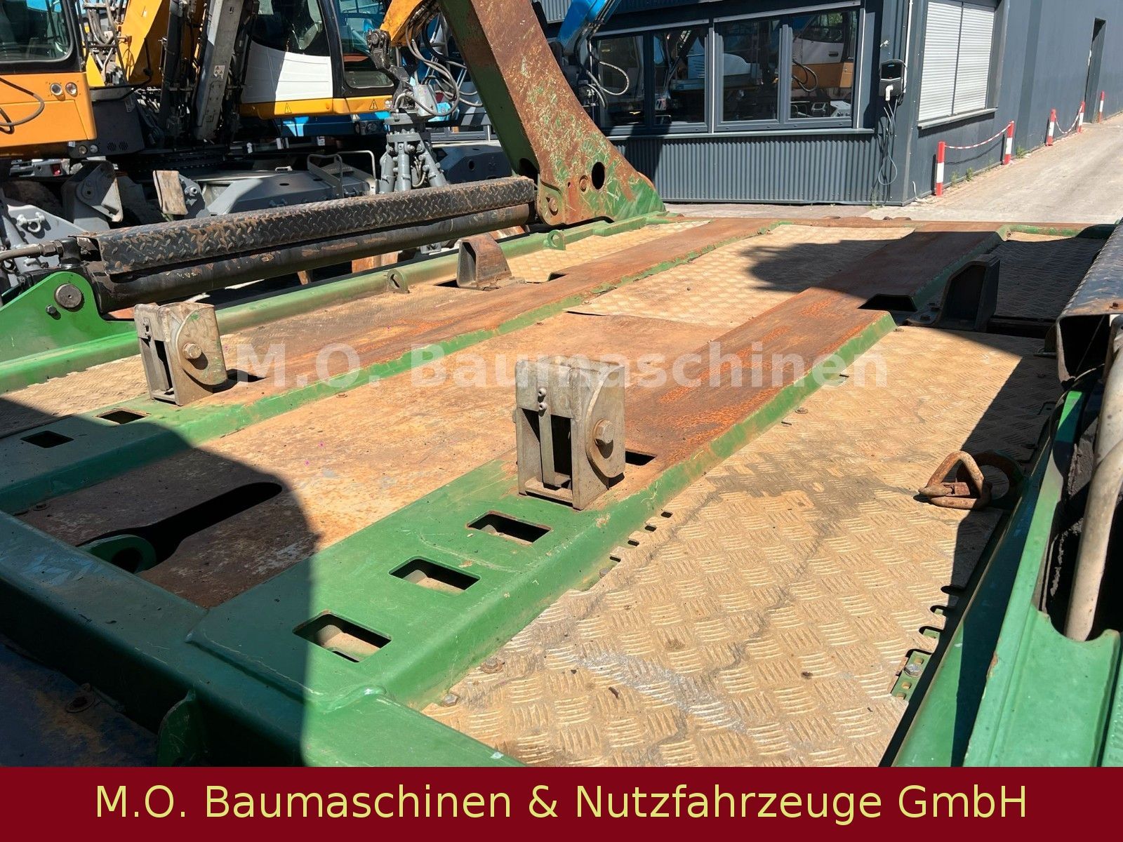 Fahrzeugabbildung MAN TGX 18.460 / 4x2 / Euro 6 / Hiab Skiploader /
