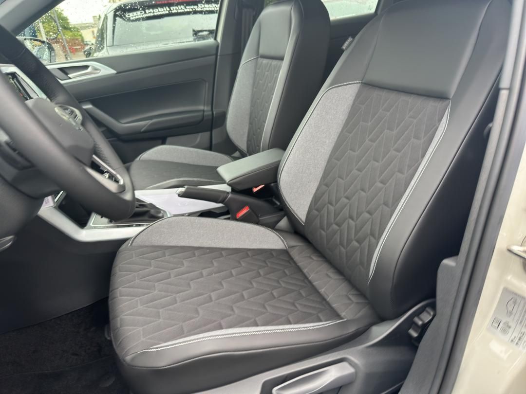 Fahrzeugabbildung Volkswagen Polo VI 1.0 TSI Goal Kamera,LED,Navi,SHZ,ACC,PDC