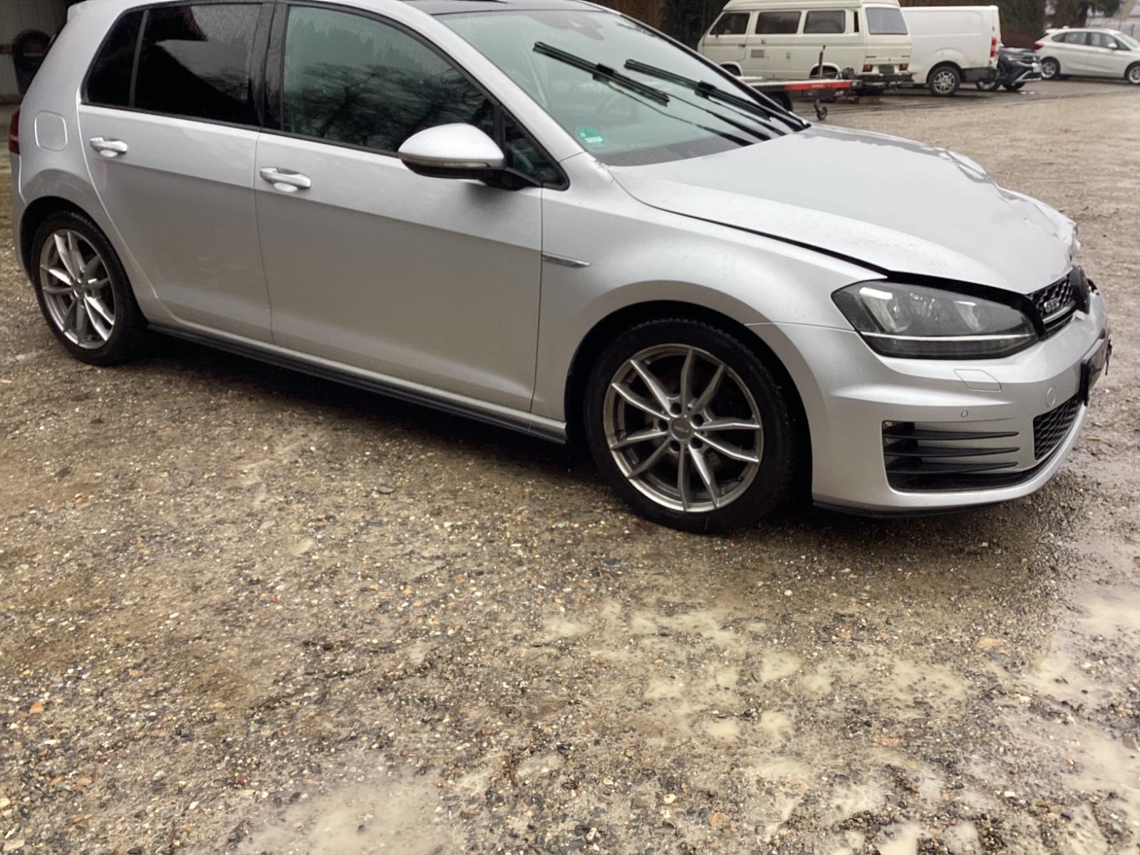 Volkswagen Golf 2.0 TDI DSG BMT GTD