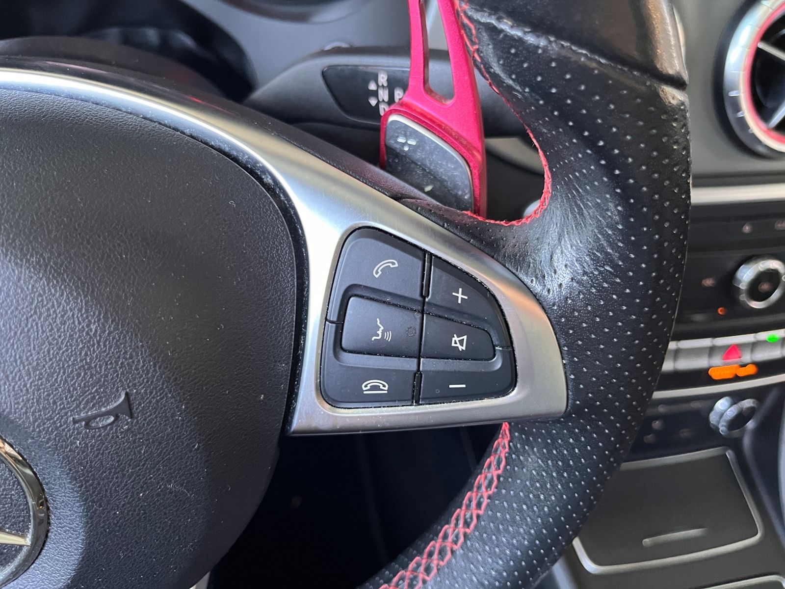 Fahrzeugabbildung Mercedes-Benz CLA 250 Shooting Brake AMG Line ACC LED