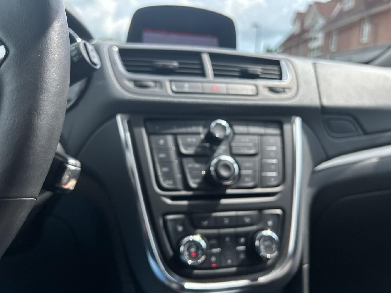 Fahrzeugabbildung Opel Mokka Innovation, Automatik, AHK