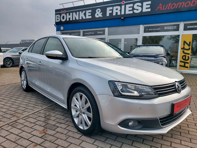 Volkswagen Jetta VI DSG Highline Xenon Leder Sportsitze Nav