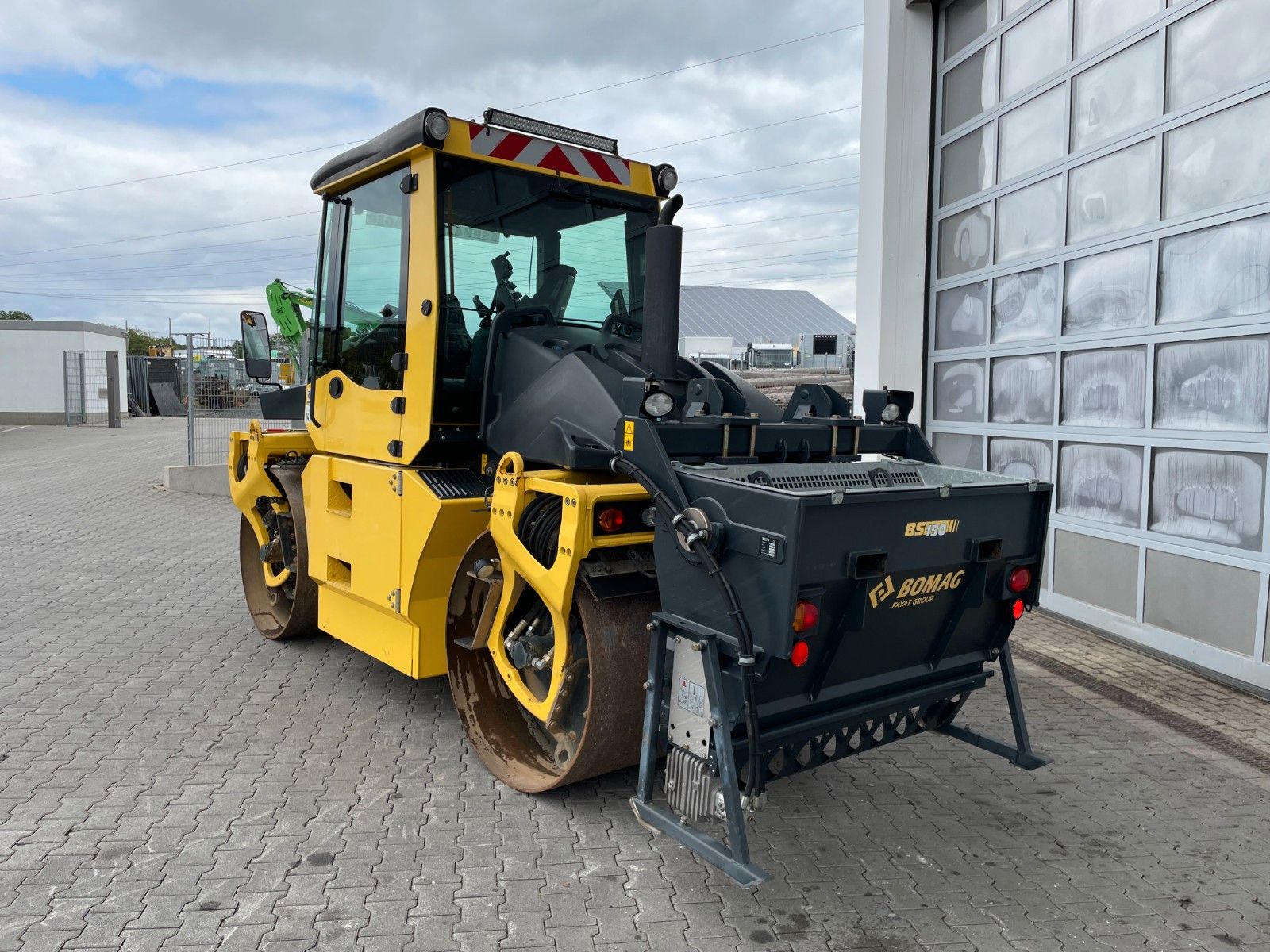 Fahrzeugabbildung BOMAG BW 154 AP-4 AM / nur 1.565h / Asphalt Manager