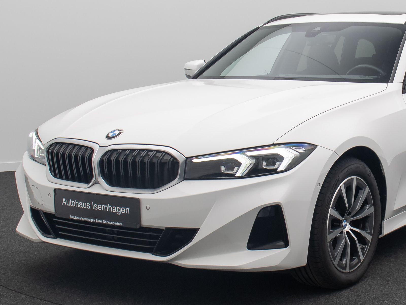 Fahrzeugabbildung BMW 320d Kamera DAB HiFi Panorama Sportsitz Leder