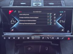 Fahrzeugabbildung DS Automobiles DS 7 Crossback E-Tense 300 4x4 Perform. Line +