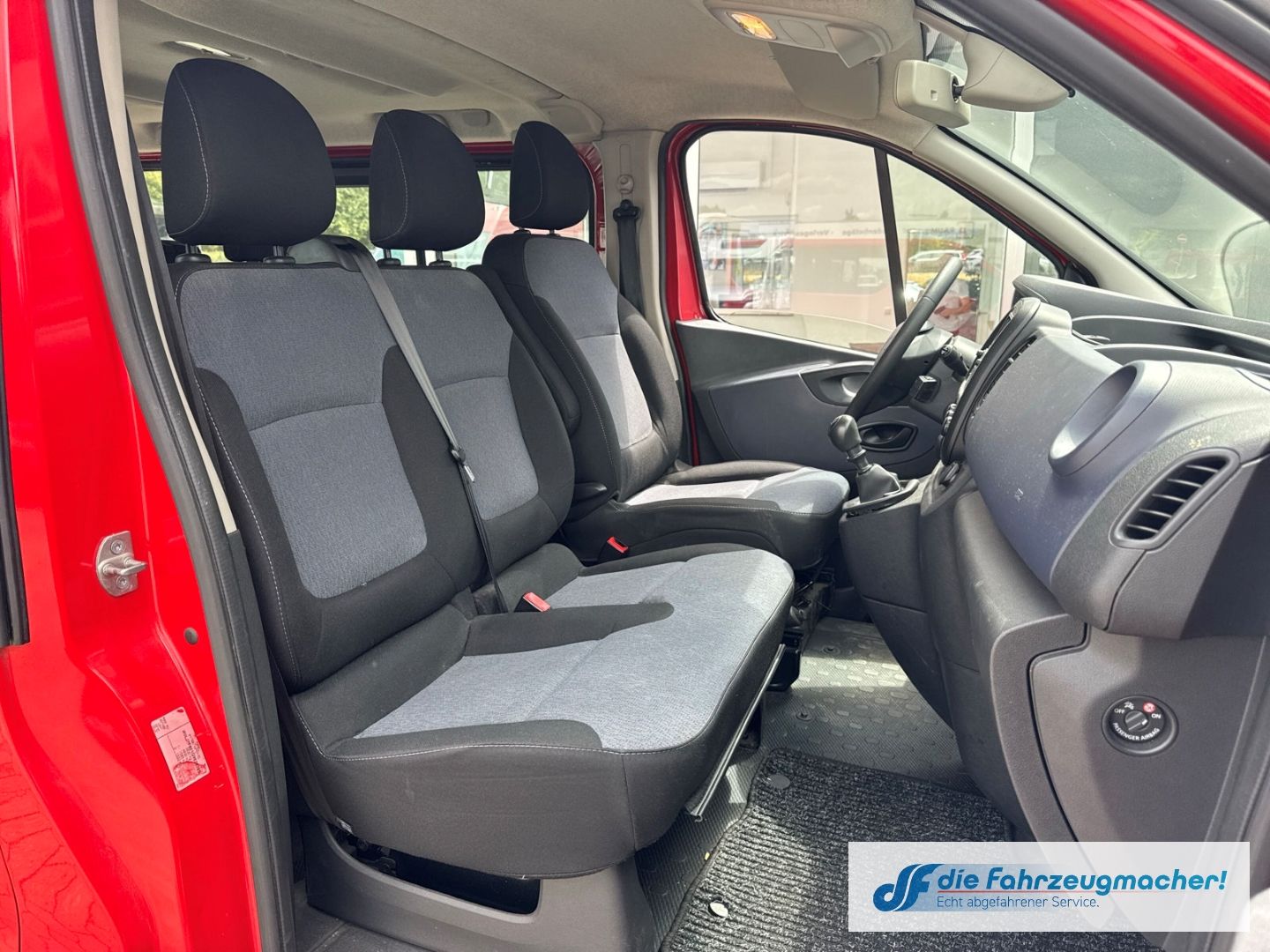 Fahrzeugabbildung Opel Vivaro B Kombi Combi 9Si. L1H1 2,7t *7152 *EXPOR