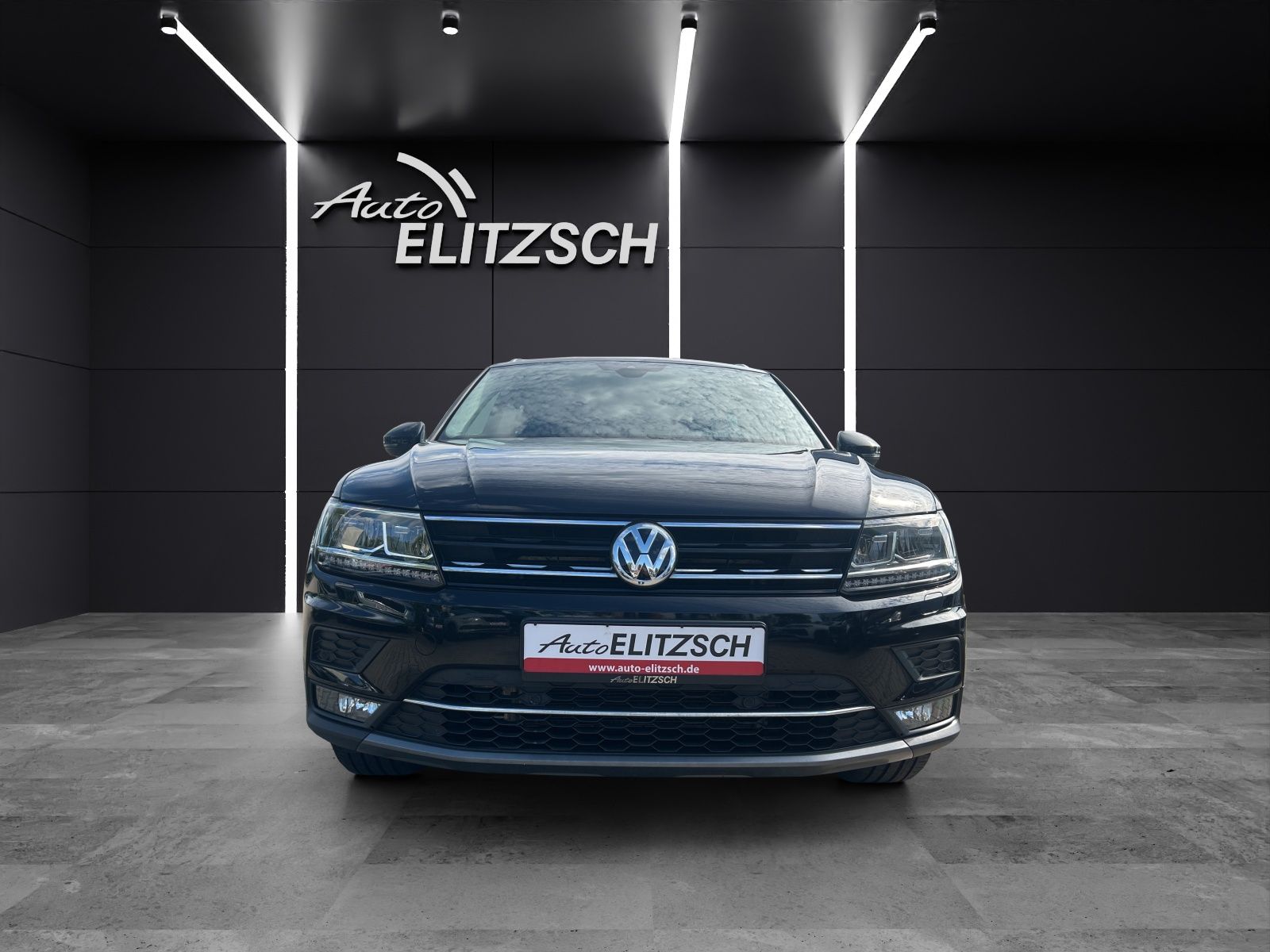 Fahrzeugabbildung Volkswagen Tiguan TDI HL 4M LED STH AHK Navi AID ACC SHZ RF