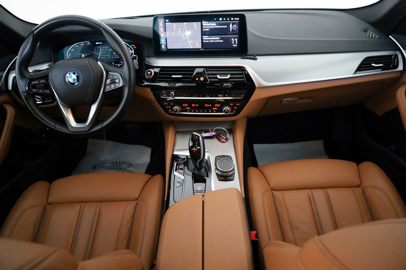 Fahrzeugabbildung BMW 530 e Luxury Line Lim.,Leder,Kamera,HUD,Panorama
