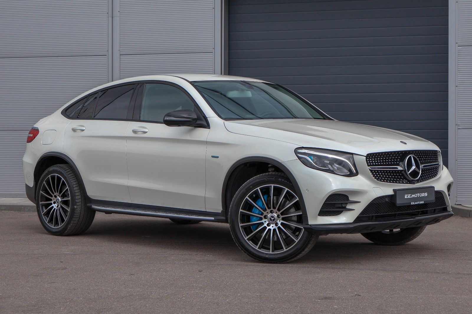 MERCEDES-BENZ GLC 350 e 4MATIC AMG Line Coupé Autom. AMG Line