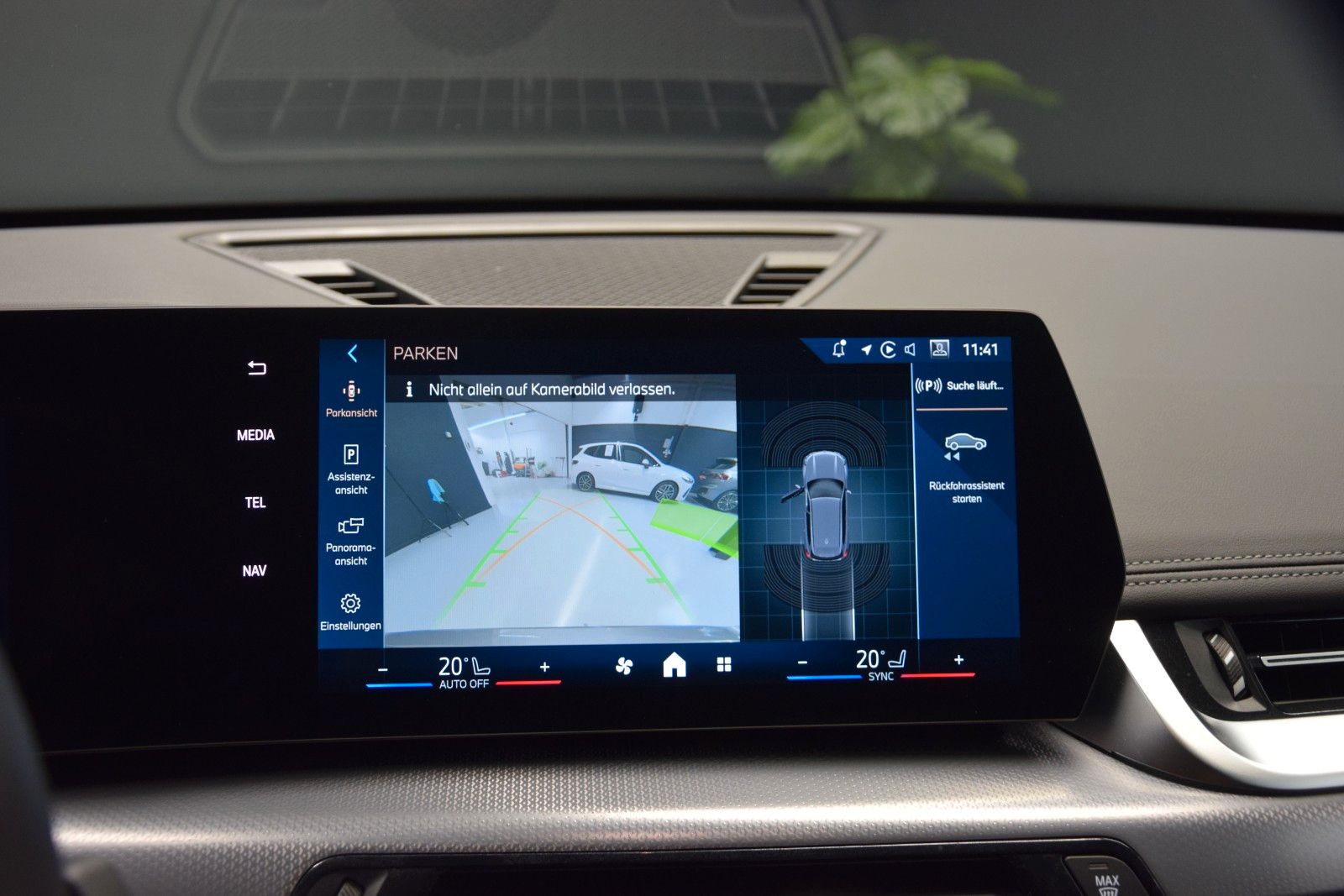 Fahrzeugabbildung BMW X1 sDrive 20 i M Sport ACC Leder H&k LED Kamera
