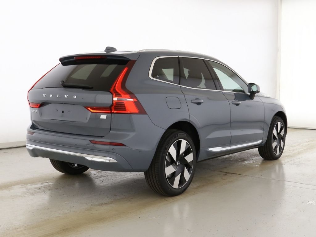 Volvo XC60 Plus Bright Recharge Plug-In Hybrid AWD T8  imagem 2