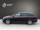 Toyota Avensis Kombi 1.8 Executive Xenon AHK SHZ Klima - rote Toyota Avensis