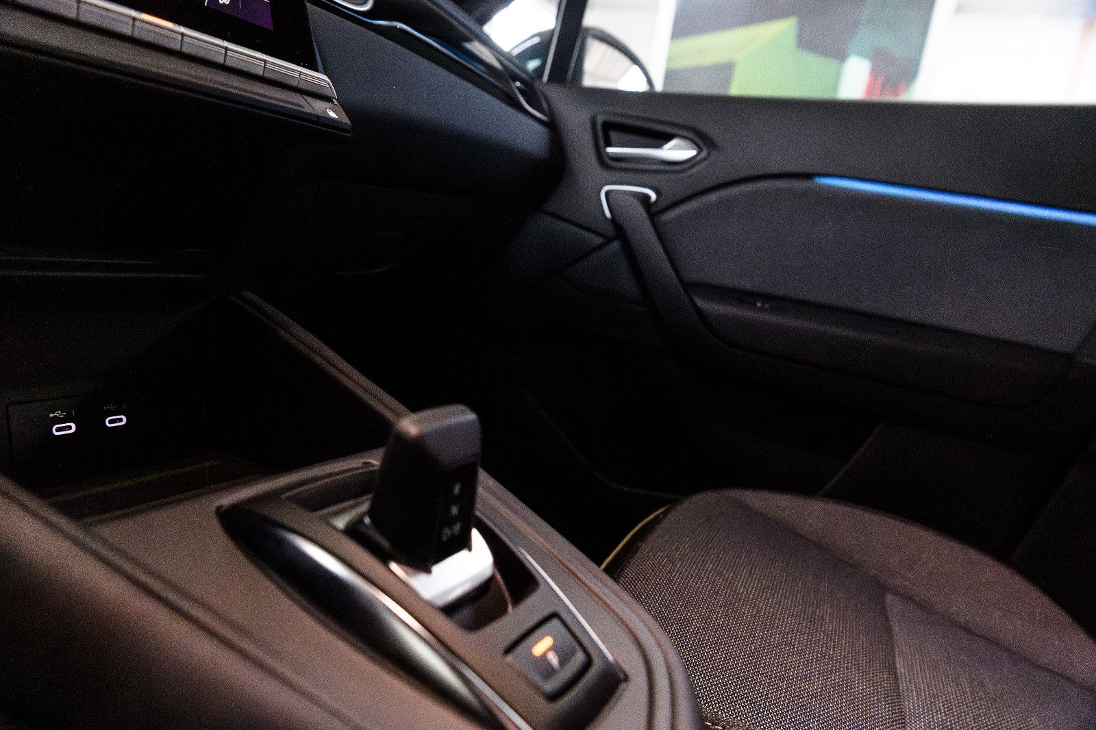 Fahrzeugabbildung Mitsubishi ASX Edition 1.8 HEV Auto. LED 360° Google