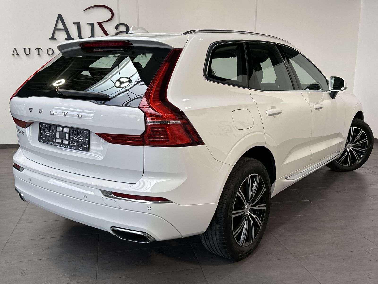 Fahrzeugabbildung Volvo XC60 B5 AWD Inscription NAV+LED+KAMERA+19ZO+1HD