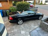 Mercedes-Benz Mercedes Cabrio Typ: A209 CLK 200 Schwarz ... - Mercedes-Benz CLK aus dem Jahr 2009