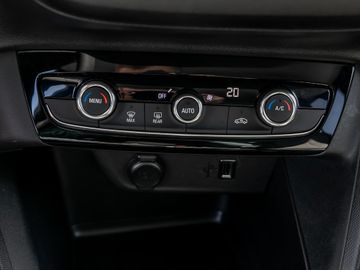 Opel Corsa F e Edition Fernlicht-Assistent PDC