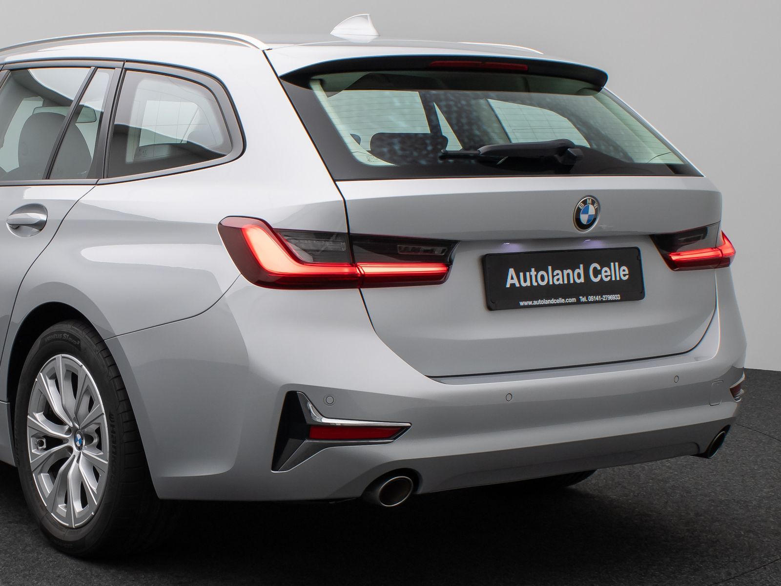 Fahrzeugabbildung BMW 318d DAB Leder PDC Geschwindigkeitsreg Sport LED