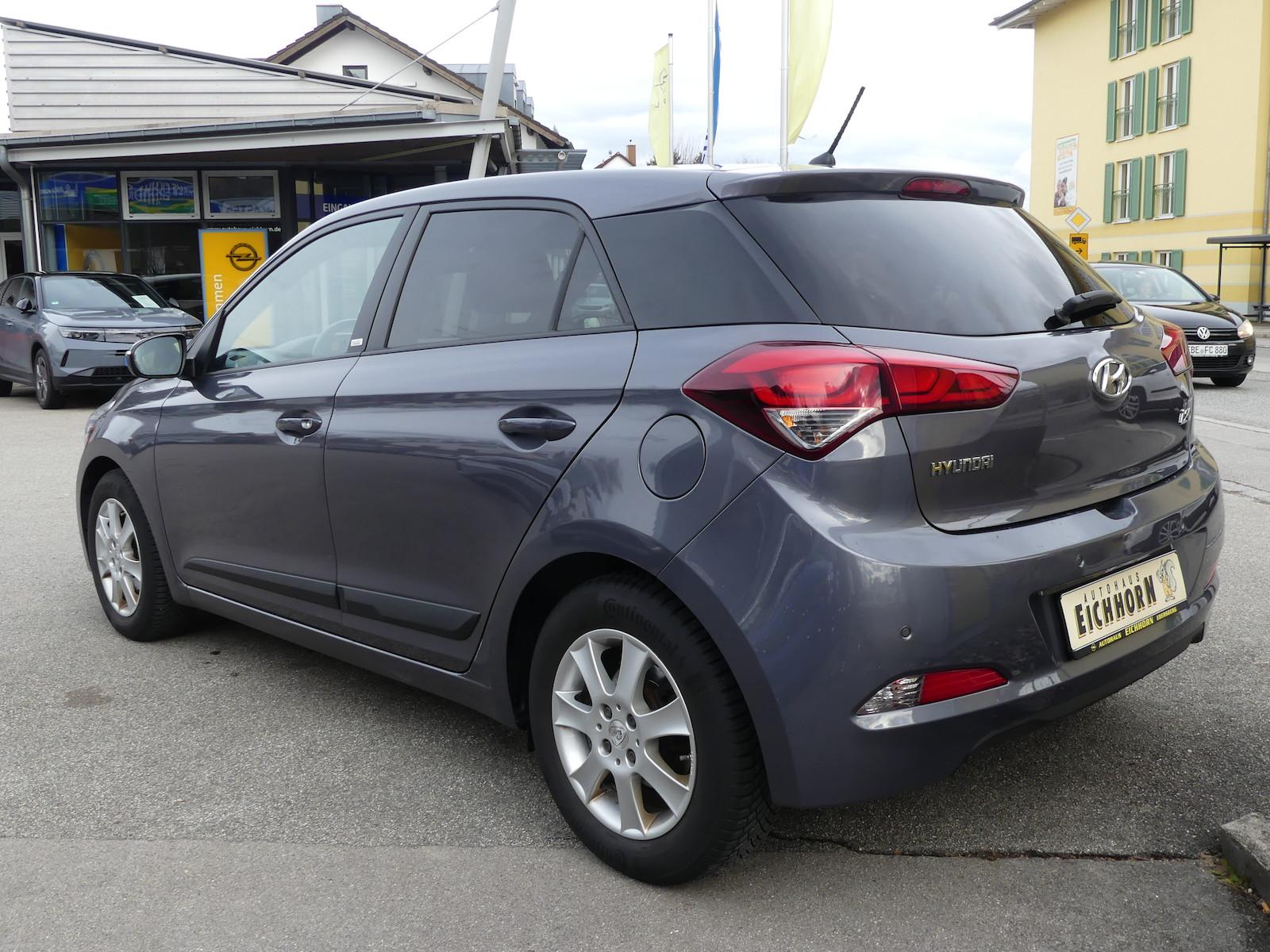 Hyundai i20 blue Passion, Sitzheizung, WR+SR, PDC