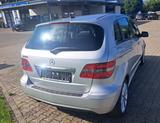 Mercedes-Benz B 180 BlueEFFICIENCY - - gebrauchte Mercedes-Benz B 180 aus dem Jahr 2010