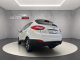 Hyundai ix35 Trend 2WD Automatik.G70000KM AHK SHZ ALU ! - Hyundai ix35: Automatik