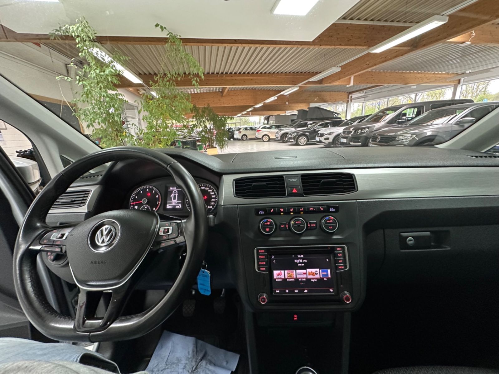 Fahrzeugabbildung Volkswagen Caddy PKW Trendline BMT*Navi*Klima*SHZ*