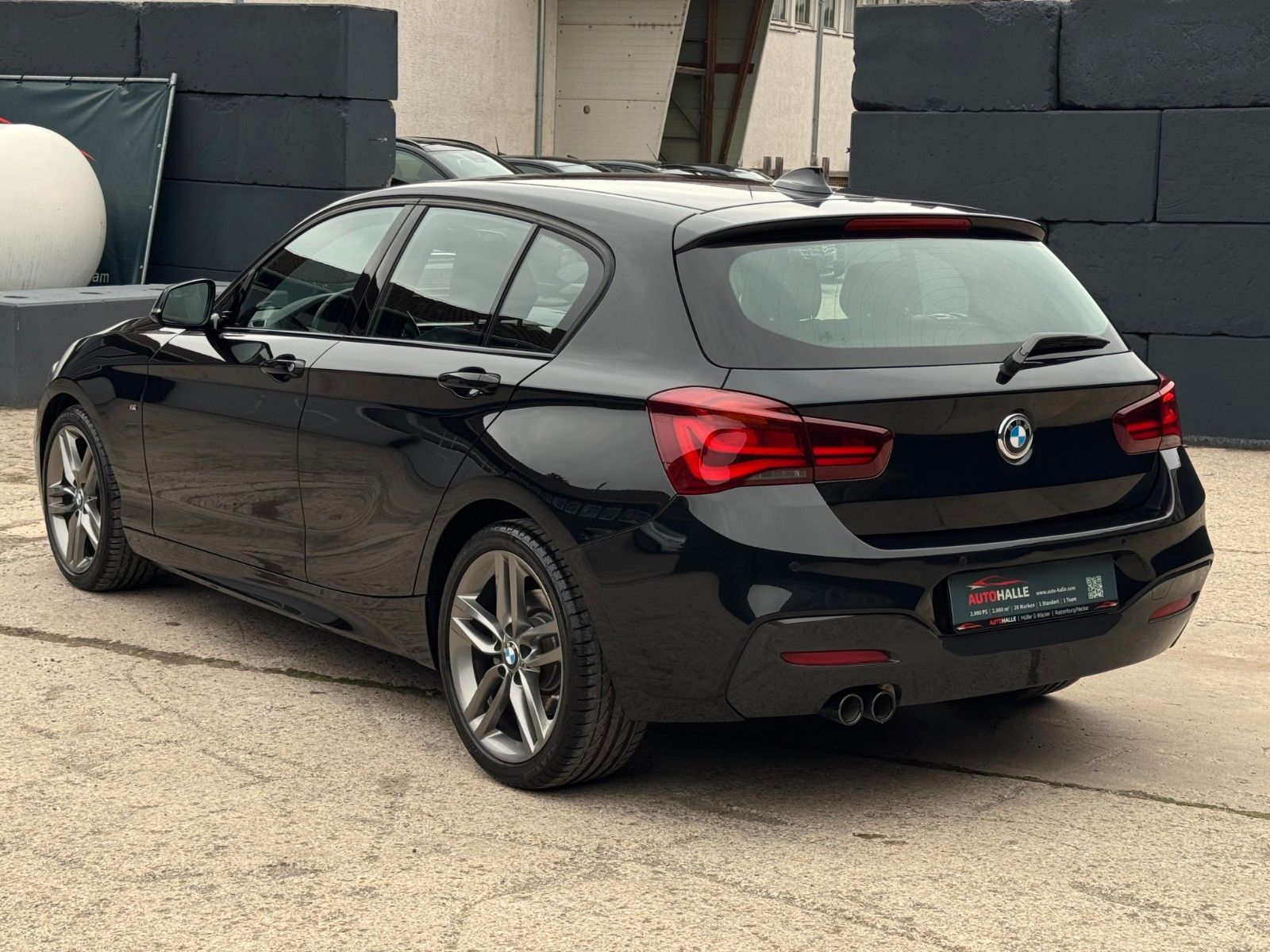 Fahrzeugabbildung BMW 120i Edition M Sport Shadow Leder Temp. SHZ PDC