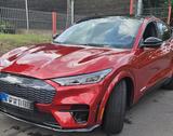Ford Mustang Mach-E Dual-Emotor Ext Range 358kW A... - Ford Mustang Mach-E von privat