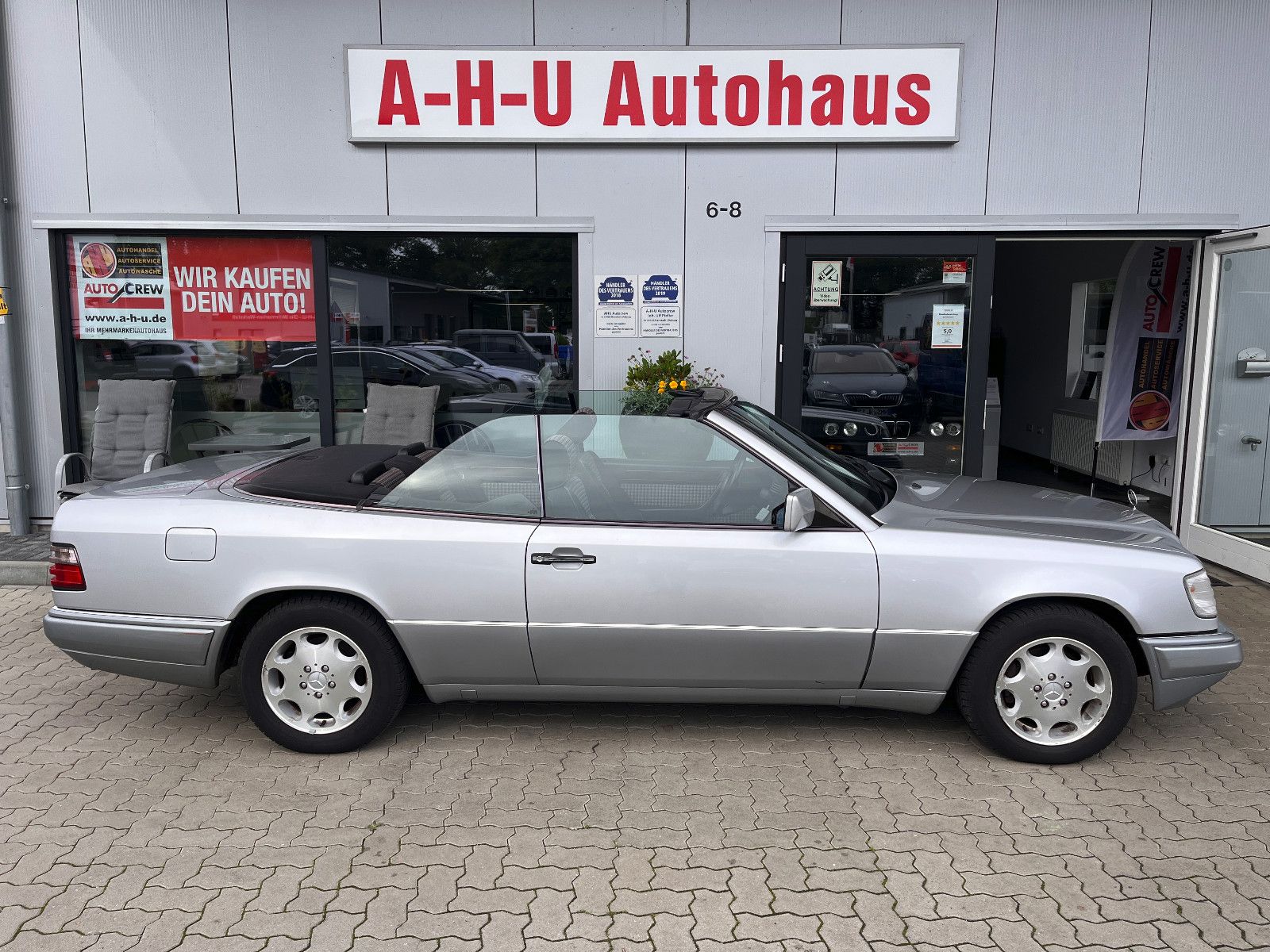 Fahrzeugabbildung Mercedes-Benz E 230