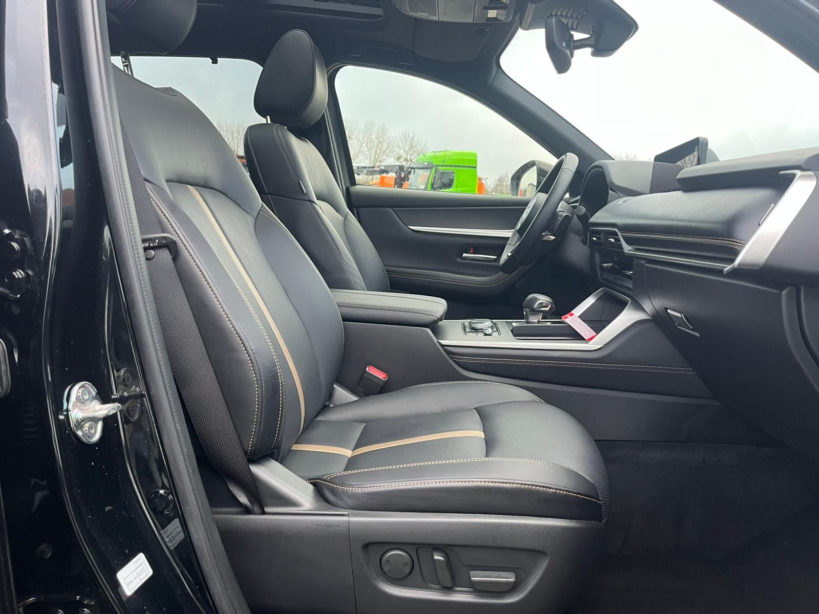 Vehicle illustration Mazda CX-80 3.3L Homura Plus PANO*HUD*BOSE*NAPPA*7SIT