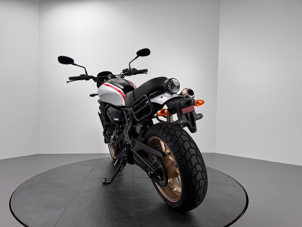 Fahrzeugabbildung Yamaha XSR 700 XTRIBUTE *TOP-ZUSTAND *AKRAPOVIC