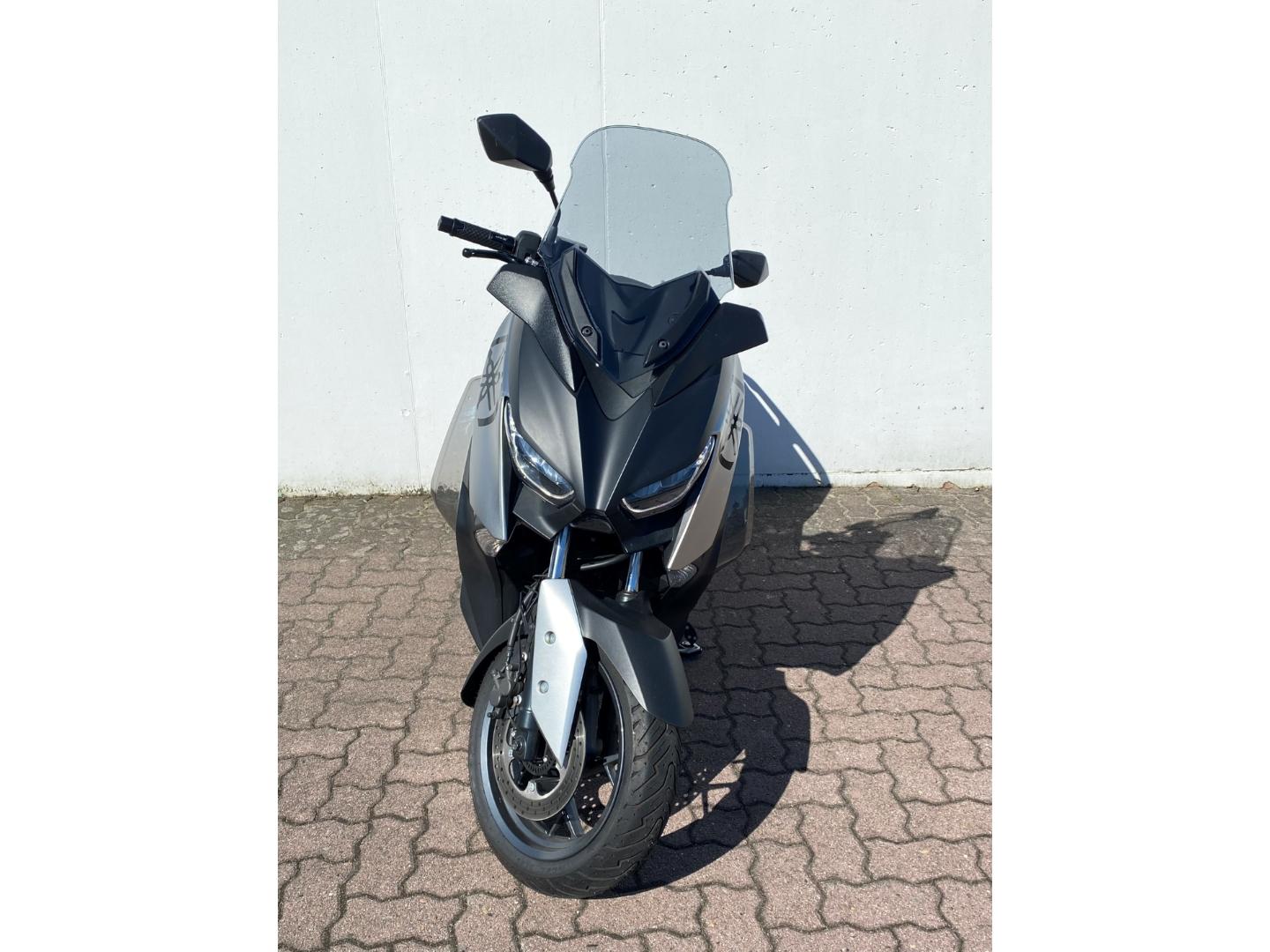Yamaha XMAX 300 Keyless Go, Ceramic Grey, 2. Hand