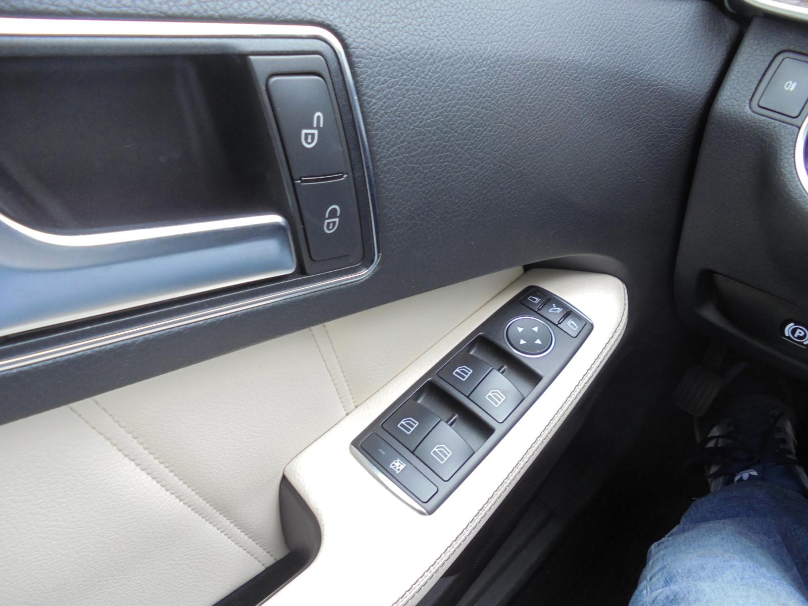 Mercedes-Benz E350 2014 — photo 15