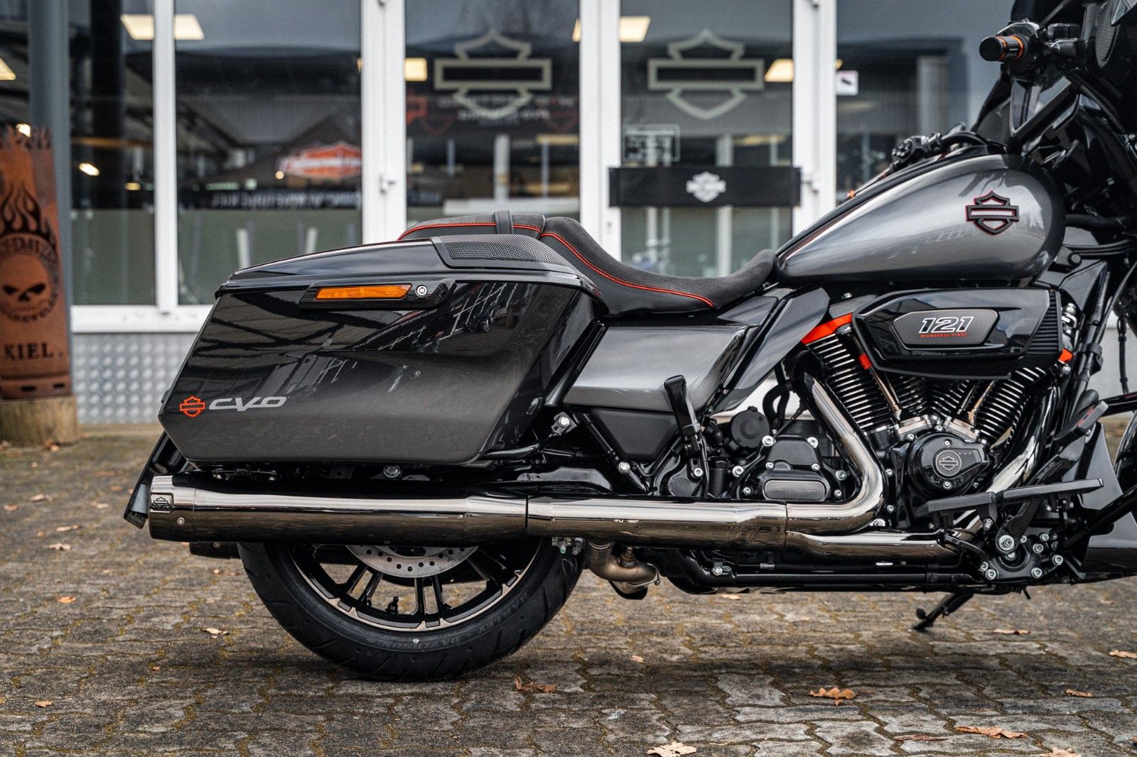Fahrzeugabbildung Harley-Davidson CVO Street Glide  FLHXSE 121 CUI MY25 kurz. Ver.