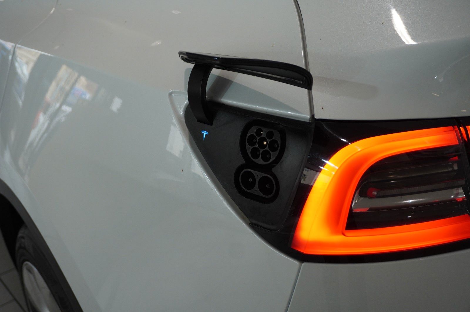 Tesla Model Y LONGRANGE DUAL-MOTOR NAVI LED KAMERA DAB foto 12