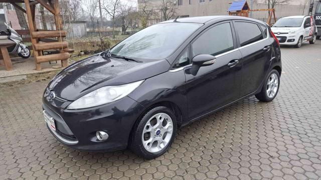 Ford FORD Fiesta 1.2 TITANIUM ADATTA NEOPATENTATI