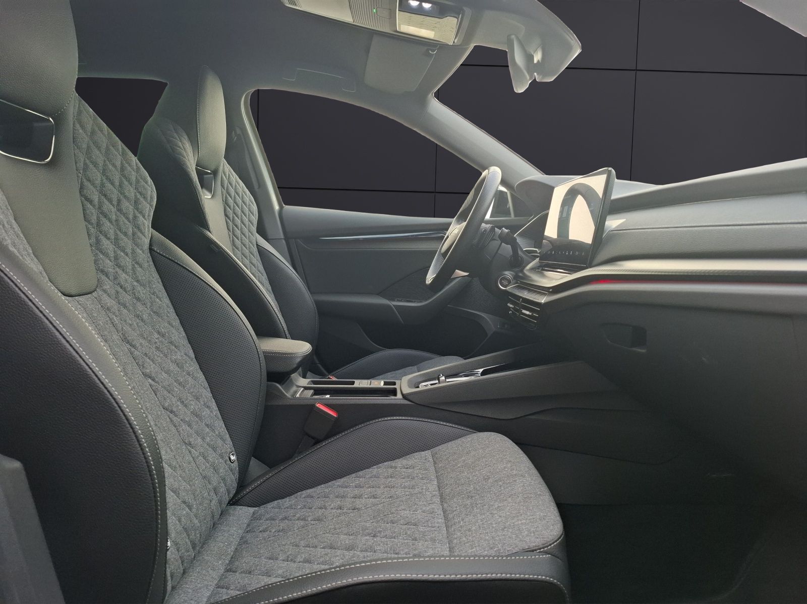 Fahrzeugabbildung SKODA Octavia Combi TDI Sportline DSG Matrix Navi HUD