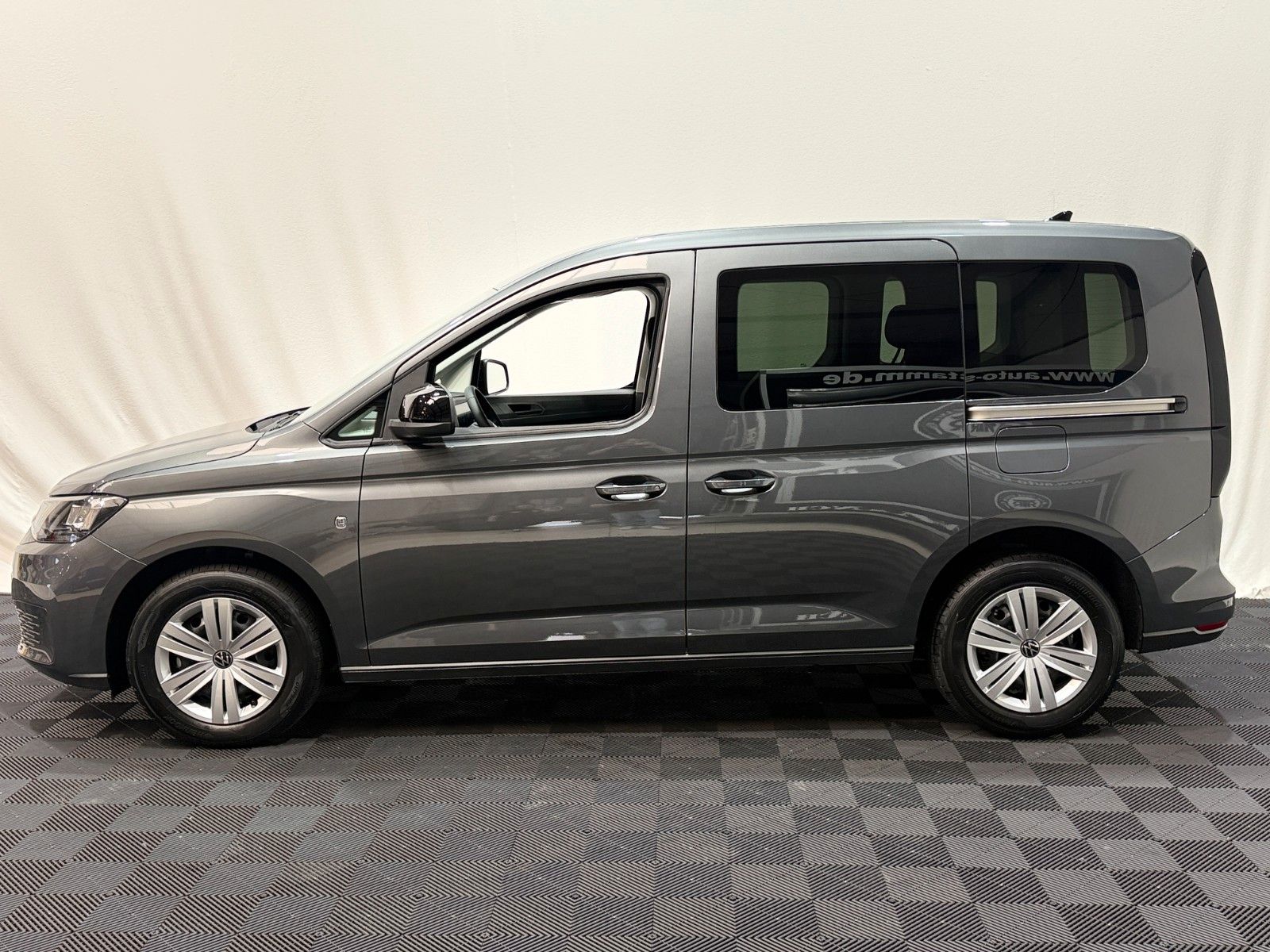 Fahrzeugabbildung Volkswagen Caddy DSG Family AppConnect/ Rückfahrkamera
