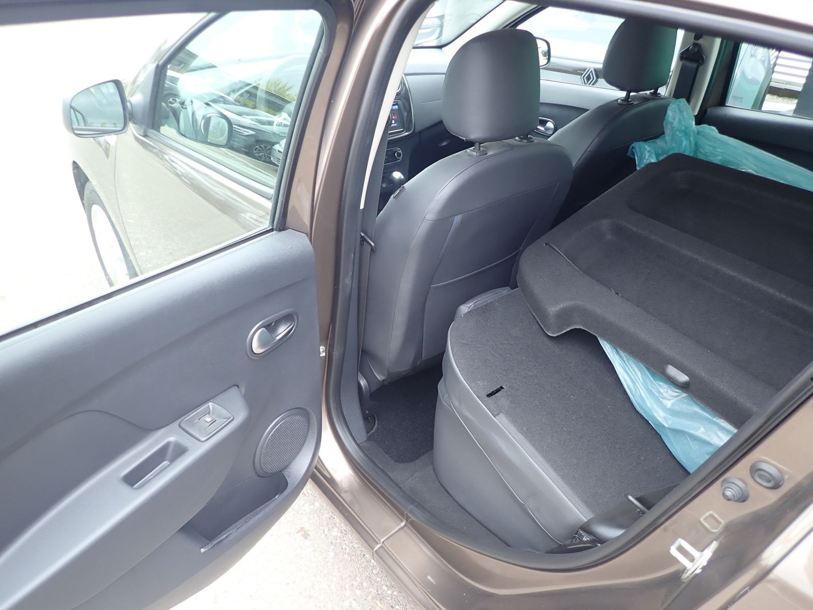 Fahrzeugabbildung Dacia Sandero Comfort TCe 90