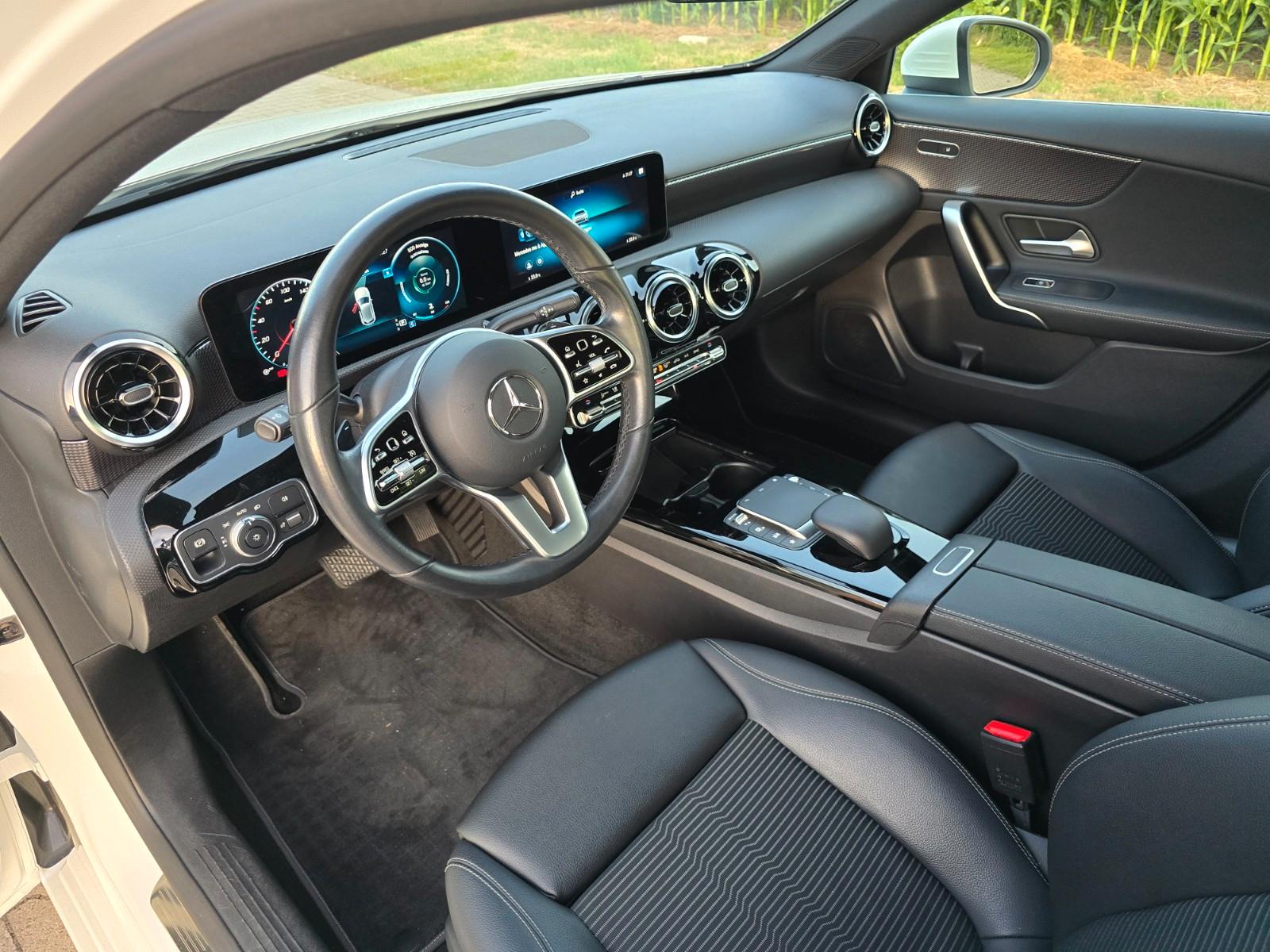 Mercedes-Benz A-Class Progressive LED Leder Kamera Alu 17 MBUX, миниатюра 10