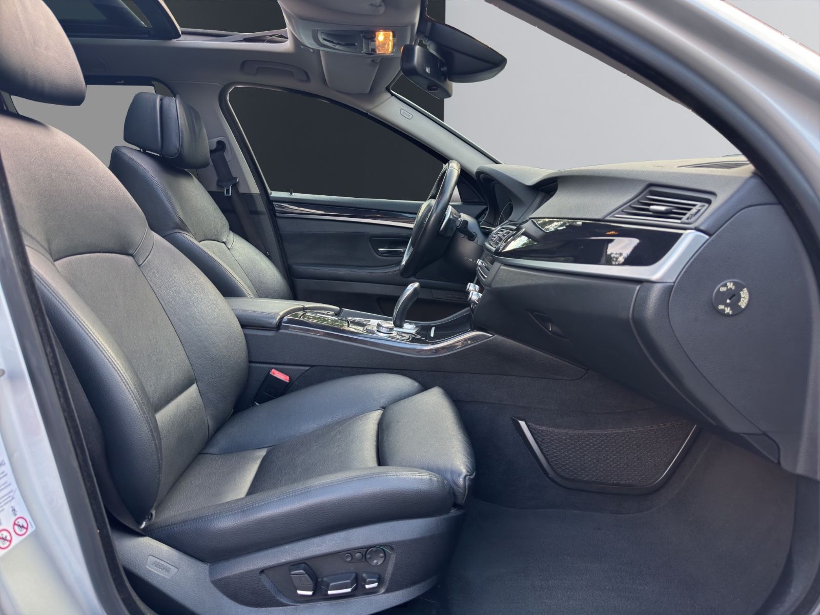 Fahrzeugabbildung BMW 530d Touring*Pano*hinterachslenk*Vollausstattung