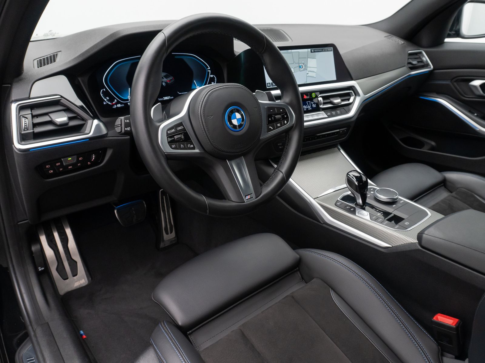 Fahrzeugabbildung BMW 320e M Sport Kamera DAB Alarm Parkassistenzsyst
