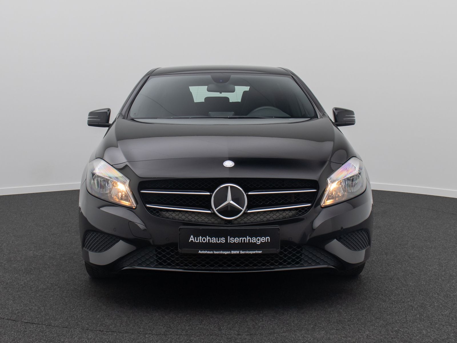 Fahrzeugabbildung Mercedes-Benz A180 BlueEfficiency Navi Sound Tempomat ParkAsst