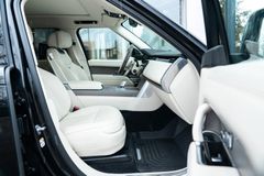 LAND ROVER Range Rover SV / 360° / PANO / LWB / P615 / 23" LAND ROVER Range Rover SV / 360° / PANO / LWB / P615 / 23"