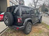 Jeep Wrangler ICE Sahara 2.0l GDI 272PS 4x4 AT8 - Jeep Wrangler mit Benzin-Antrieb: Geländewagen