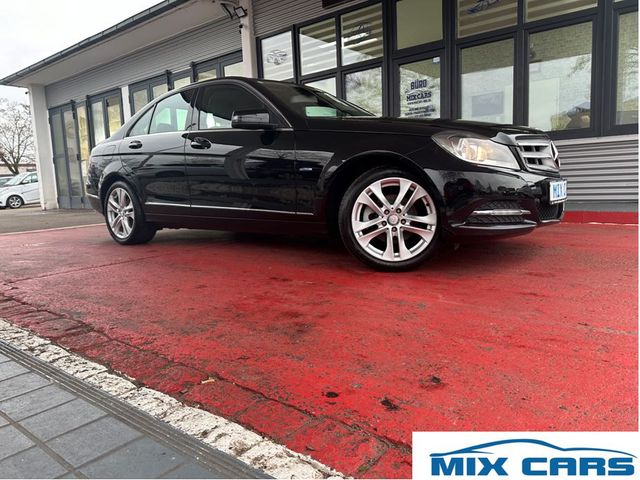 Mercedes-Benz C180 CGI Avantgarde Lim. BlueEfficiency/SHZ/NAVI