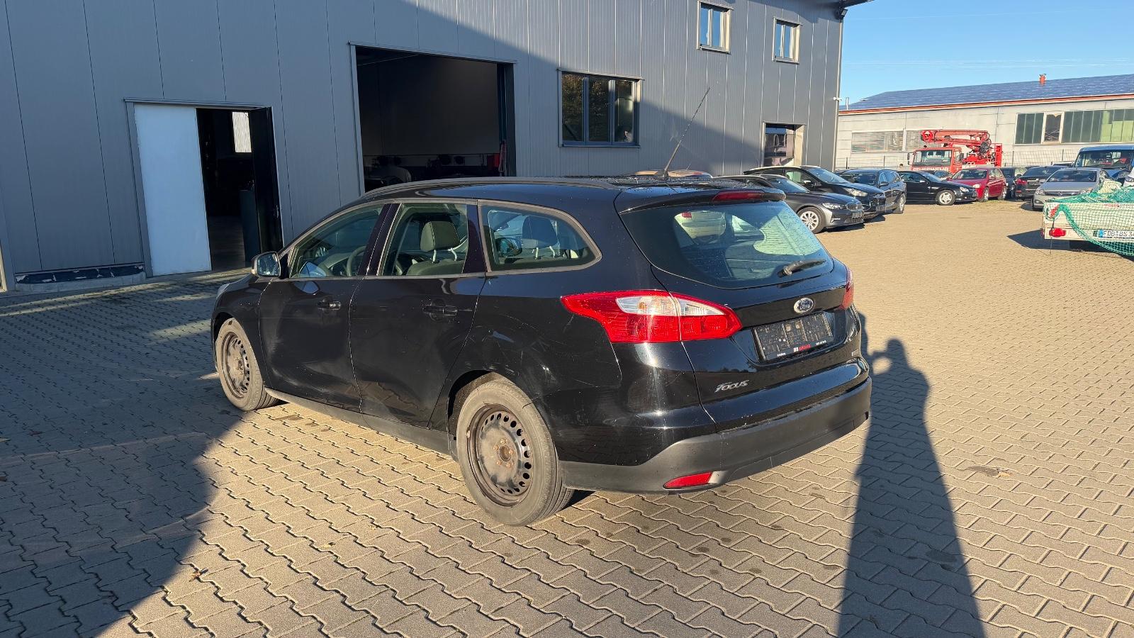 Ford Focus 2013 — photo 16